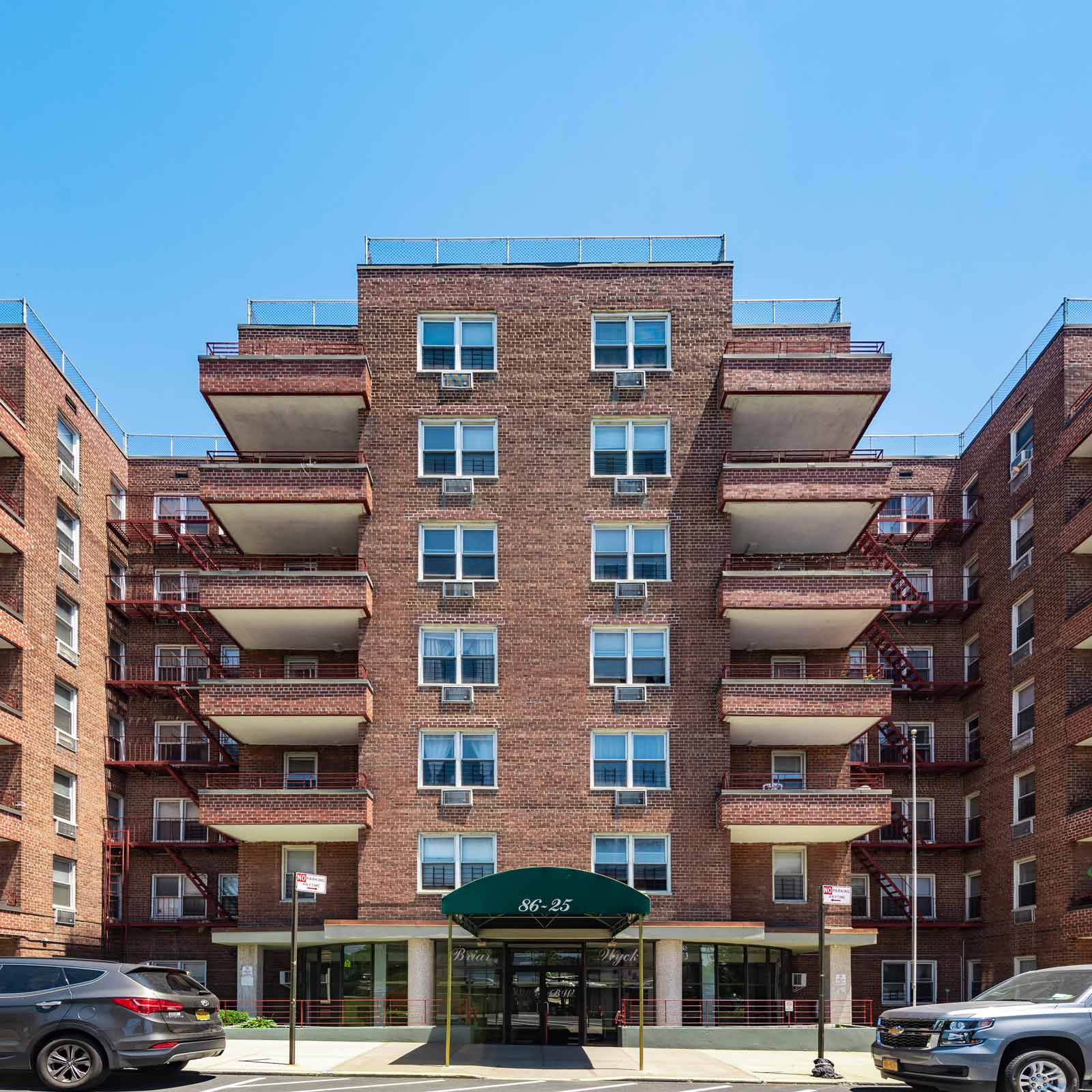 Briar Wyck Apartments for Rent in Briarwood, Queens NY Revona